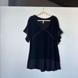 Black Tunic with short sleeves + Stud Accents on front. Waffle knit material